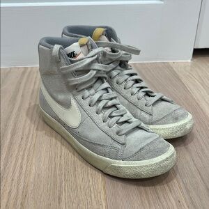 Nike Light Gray High-Tops with Cream Accents
